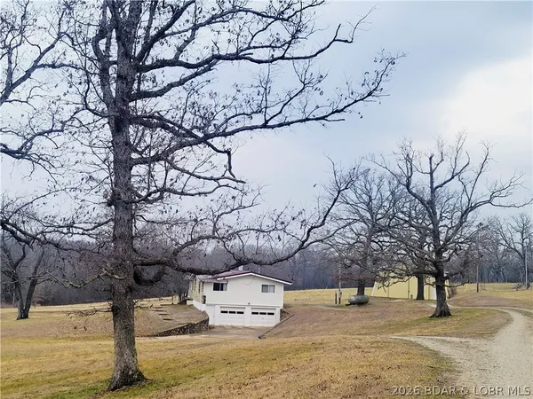 $595,000 | Undisclosed Address, Versailles, MO 65084