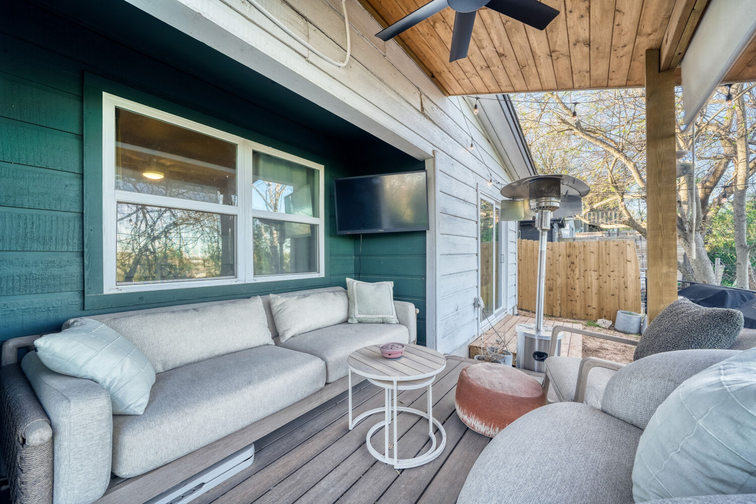 5313 Downs Drive Austin, TX 78721 - Photo 21 of 21 a living room with furniture and a large window