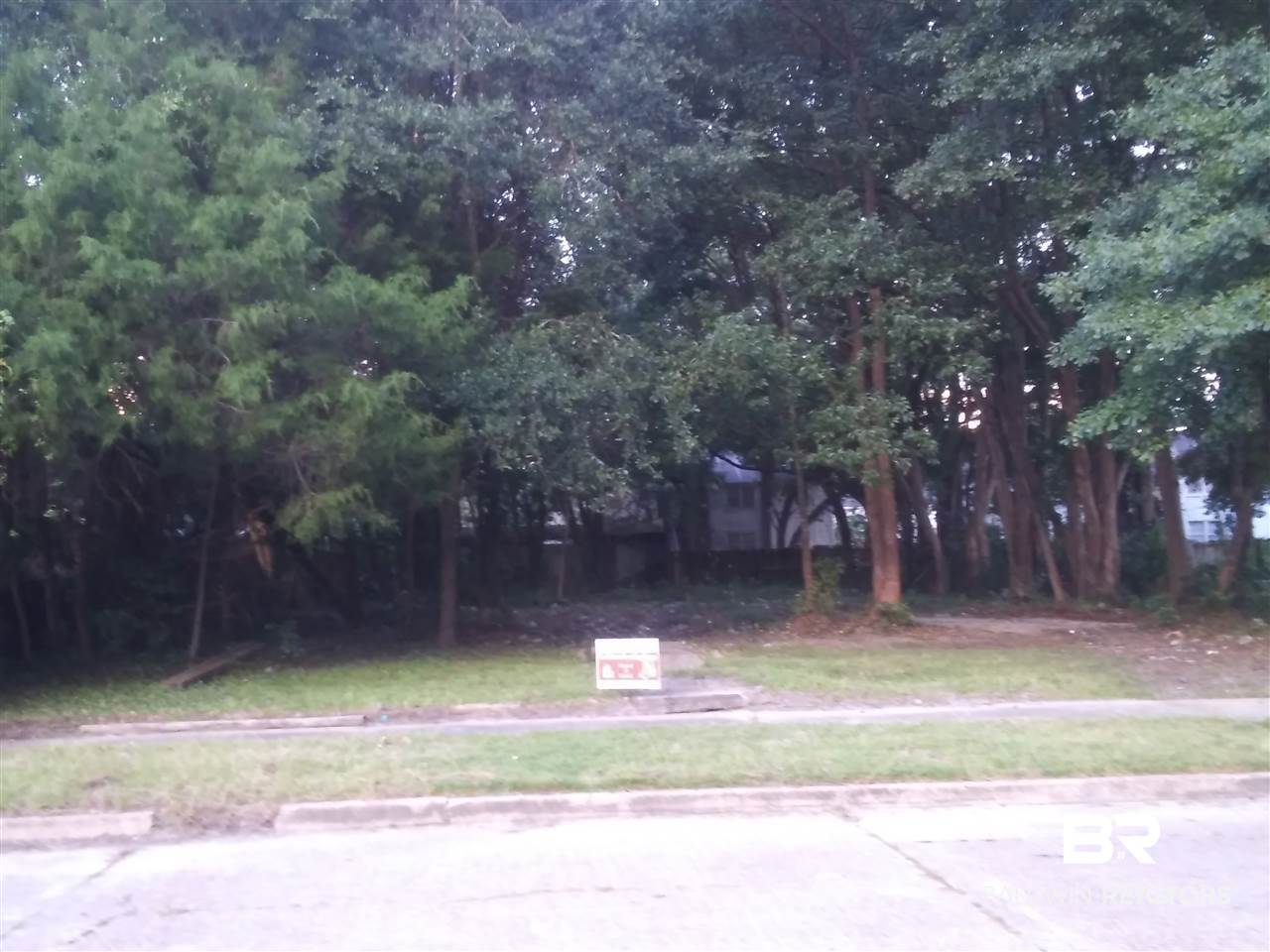 403 Seminole Street Mobile, AL 36606 - Photo 2 of 4