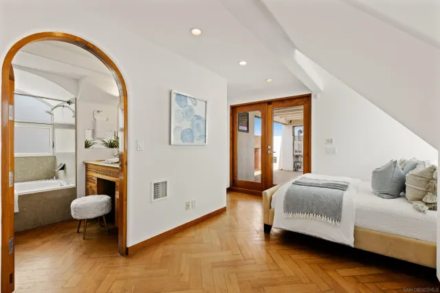 a view of a walk in closet