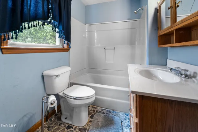 $159,000 | 13390 Glenbrook Avenue, Meadowview, VA 24361