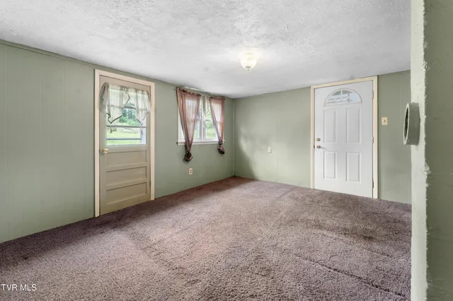 $159,000 | 13390 Glenbrook Avenue, Meadowview, VA 24361