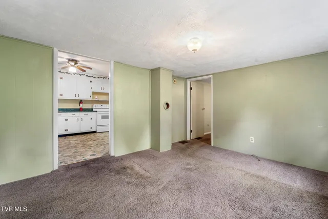 $159,000 | 13390 Glenbrook Avenue, Meadowview, VA 24361