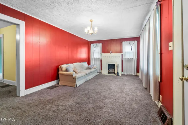 $159,000 | 13390 Glenbrook Avenue, Meadowview, VA 24361