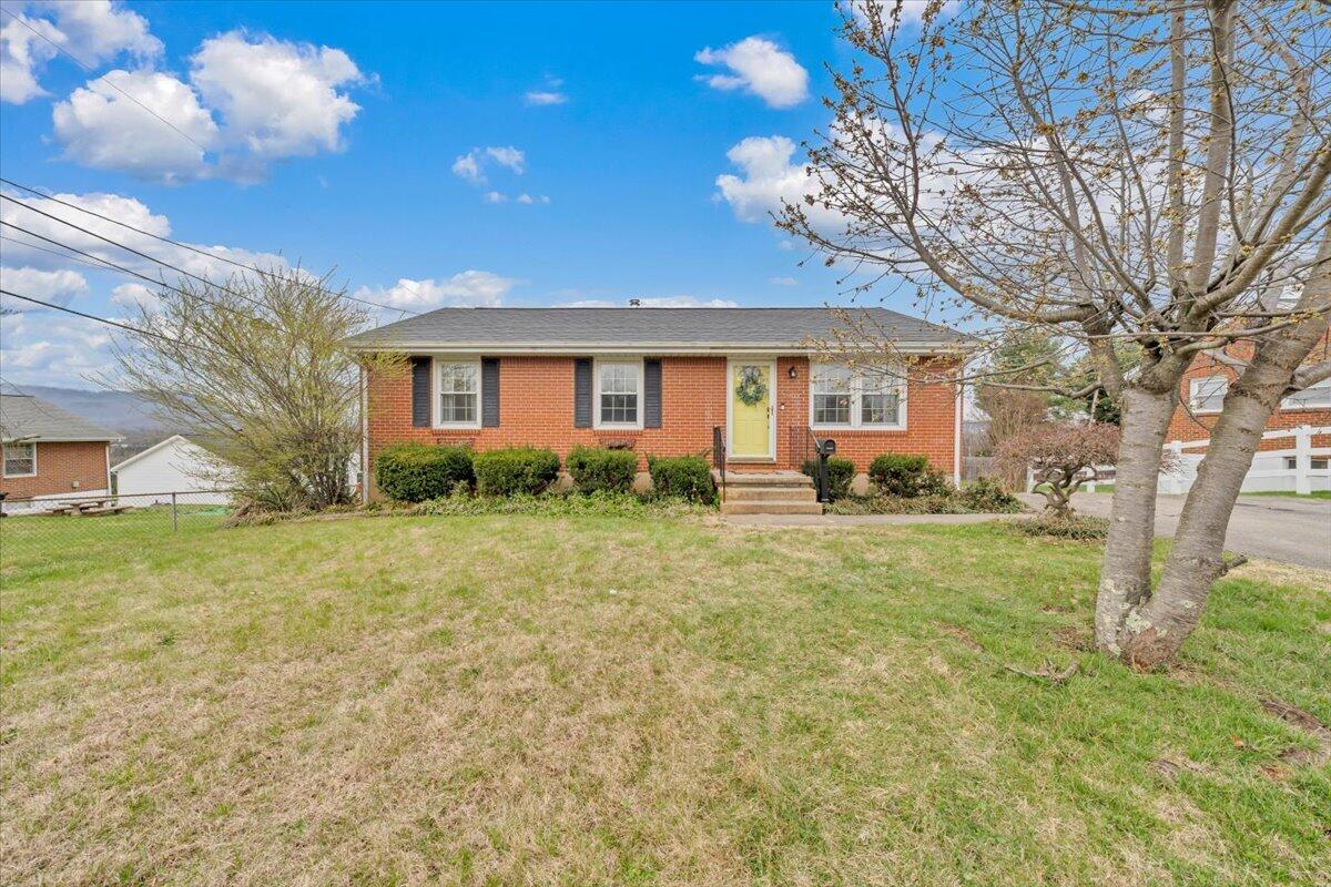 5907 Darby Road Roanoke, VA 24012 - Photo 38 of 41 38-MIB02229