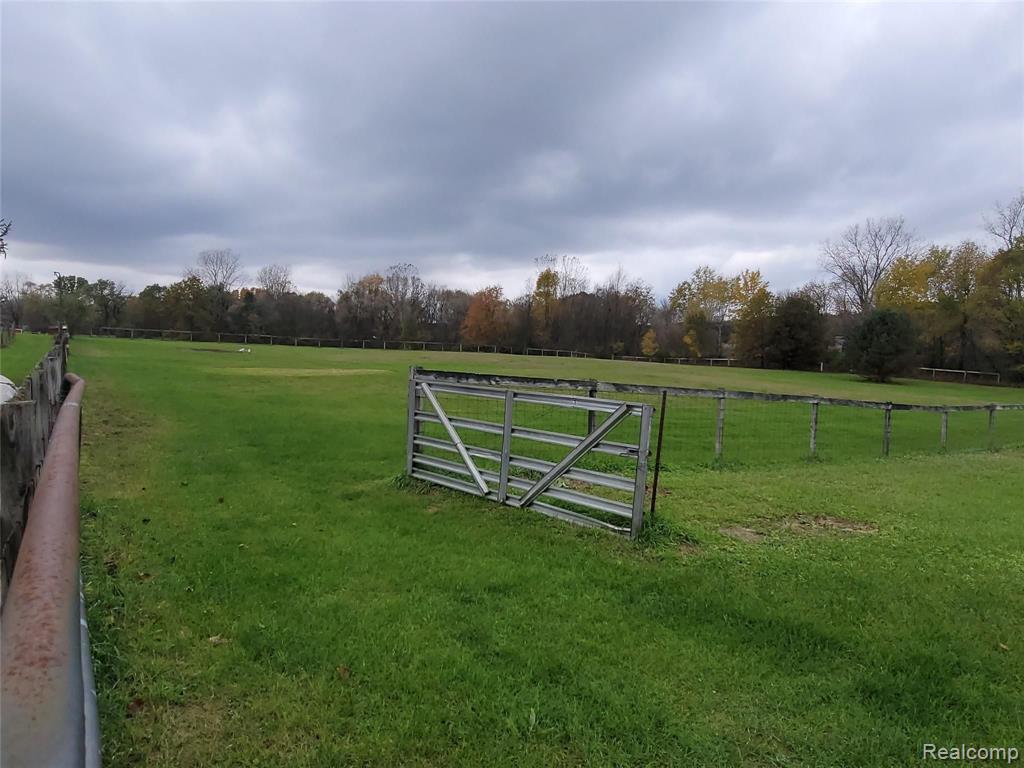 1640 Gannon Road Howell, MI 48855 - Photo 72 of 75 Gallery Image 72