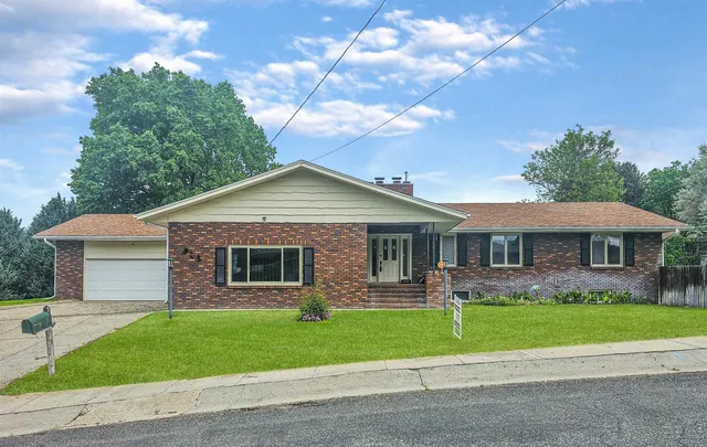 $350,000 | 918 East 27th Avenue, Torrington, WY 82240