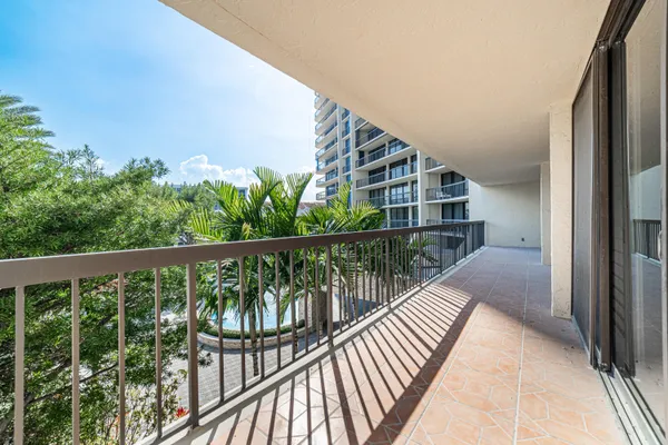 $4,250 | 4740 South Ocean Boulevard, Unit 315A, Highland Beach, FL 33487
