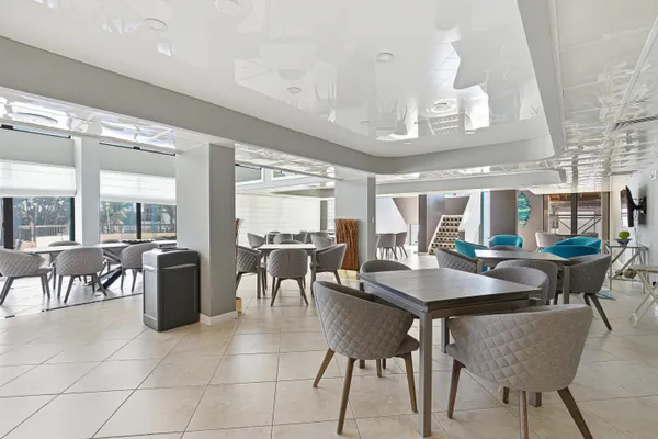 $4,250 | 4740 South Ocean Boulevard, Unit 315A, Highland Beach, FL 33487