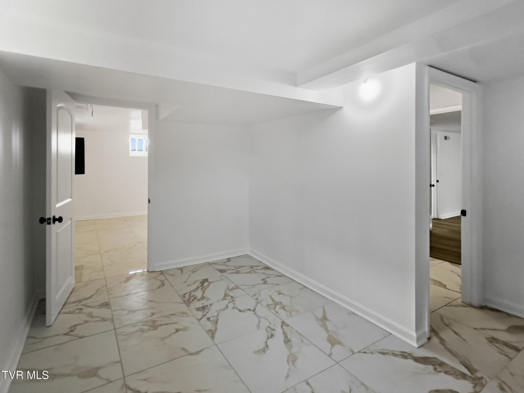 813 Morison Avenue Kingsport, TN 37660 - Photo 32 of 38 IMG_6745