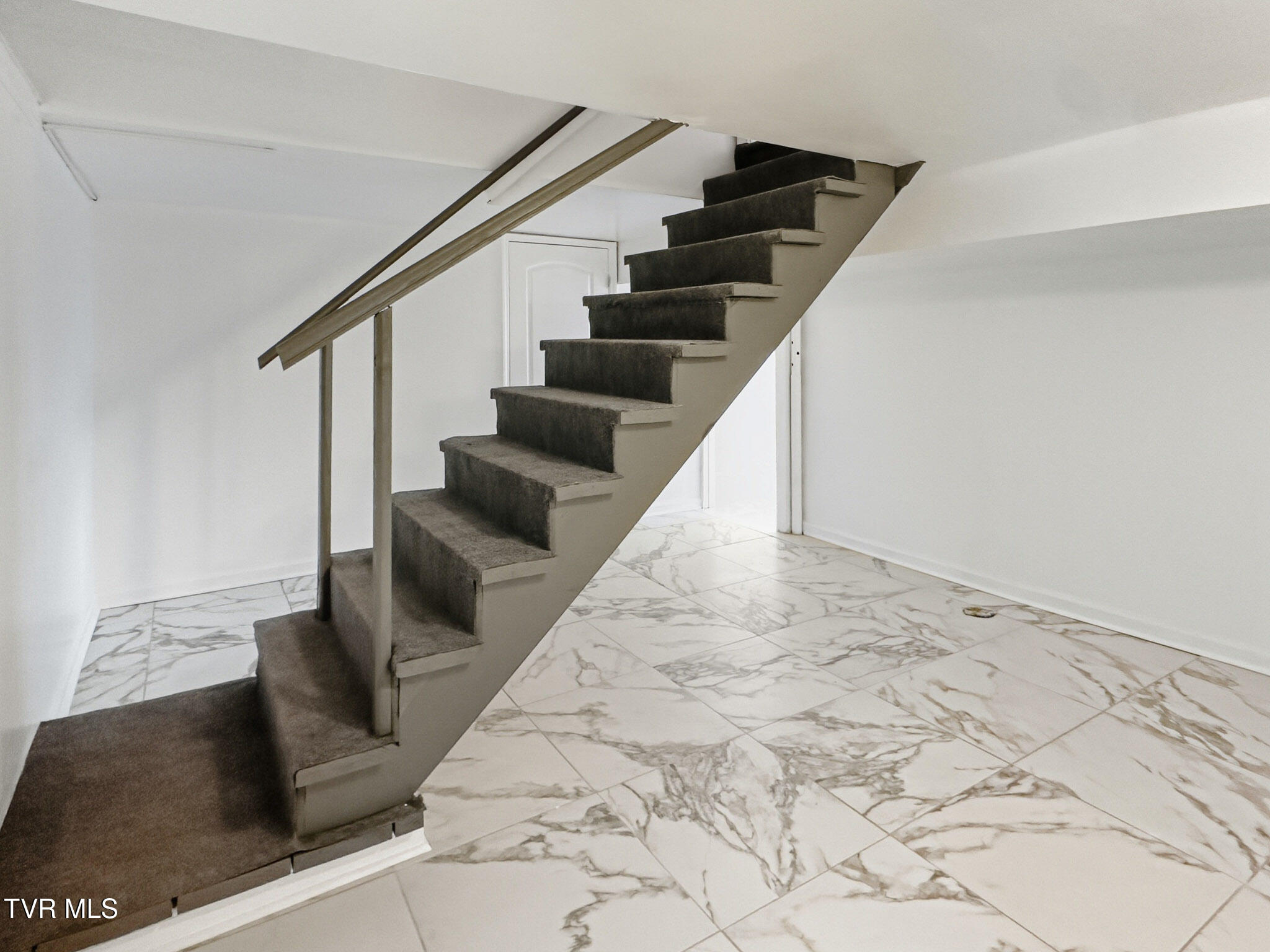 813 Morison Avenue Kingsport, TN 37660 - Photo 36 of 38 IMG_6749