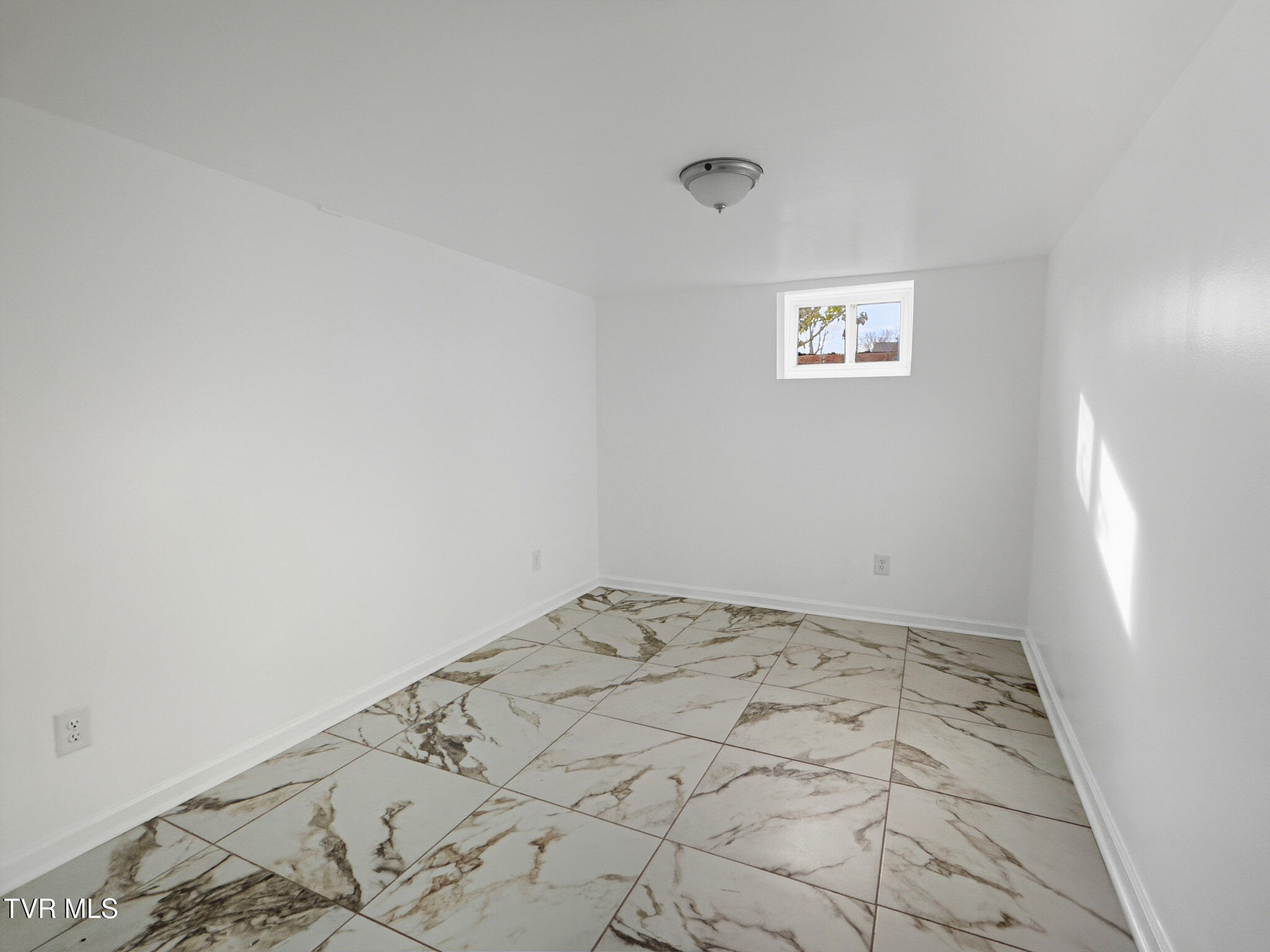 813 Morison Avenue Kingsport, TN 37660 - Photo 37 of 38 IMG_6750