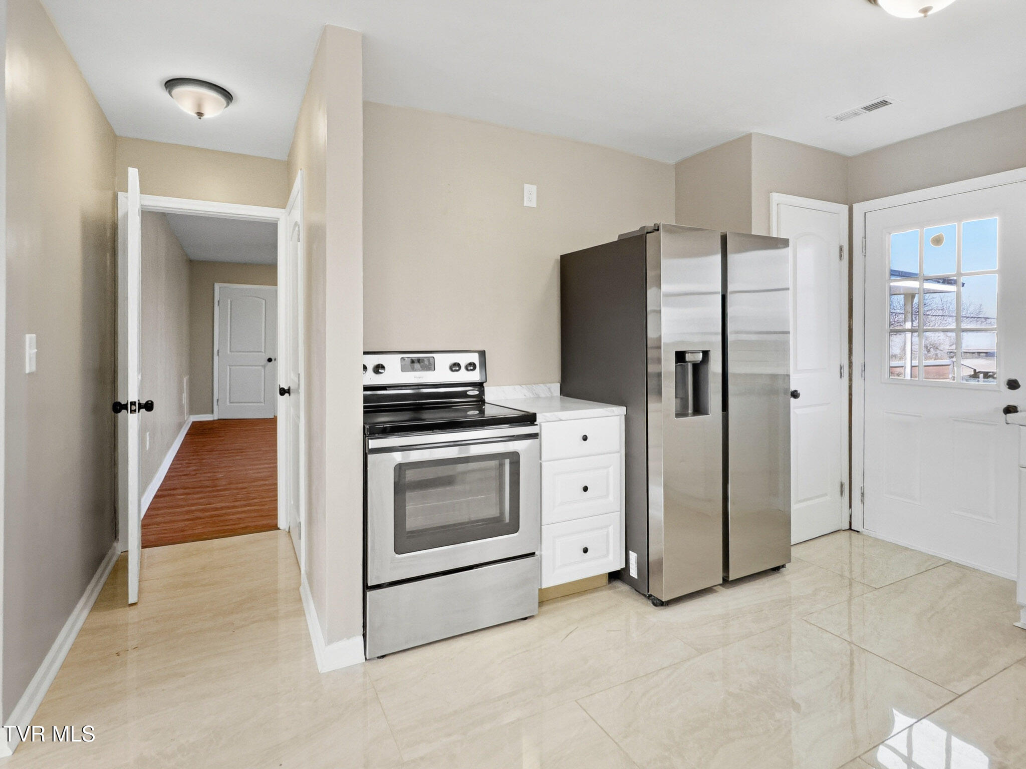 813 Morison Avenue Kingsport, TN 37660 - Photo 10 of 38 IMG_6722