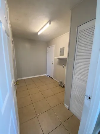 a view of entryway with a window