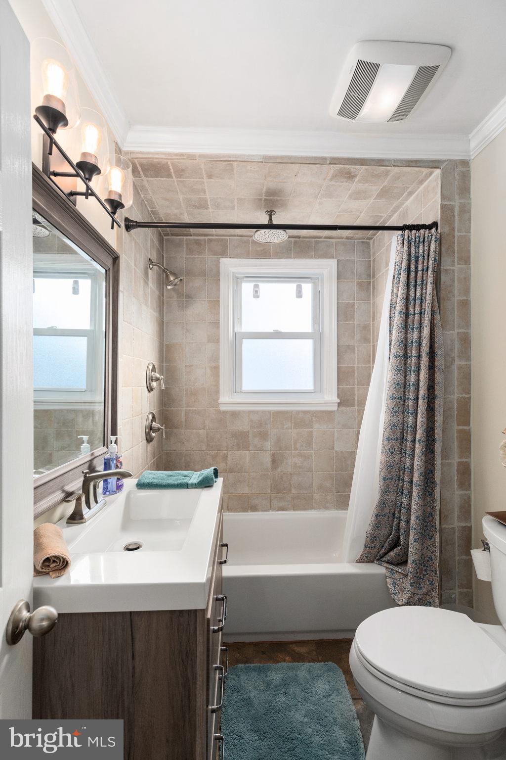 2613 Linwood Road Baltimore, MD 21234 - Photo 15 of 37 Main Level bathroom