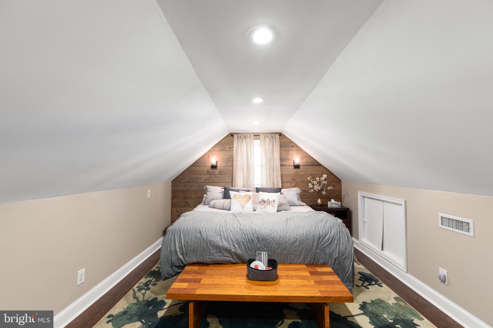 2613 Linwood Road Baltimore, MD 21234 - Photo 18 of 37 Guest Room