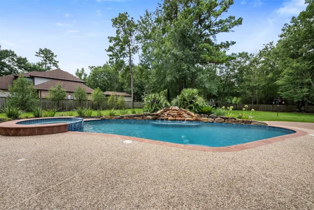 $895,000 | 3207 West Benders Landing Boulevard, Spring, TX 77386