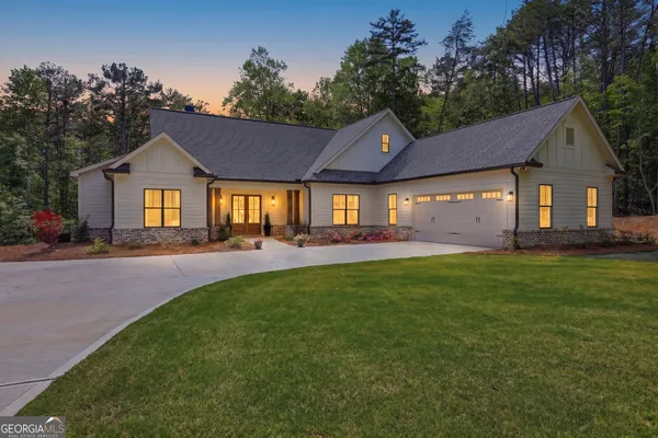 $750,000 | 316 Glazenwood Drive, Clarkesville, GA 30523