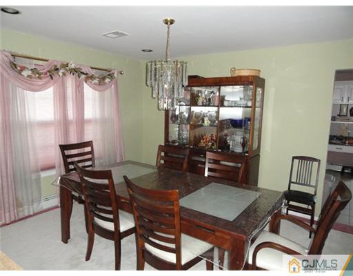 11 Alexis Lane Edison, NJ 08820 - Photo 4 of 6