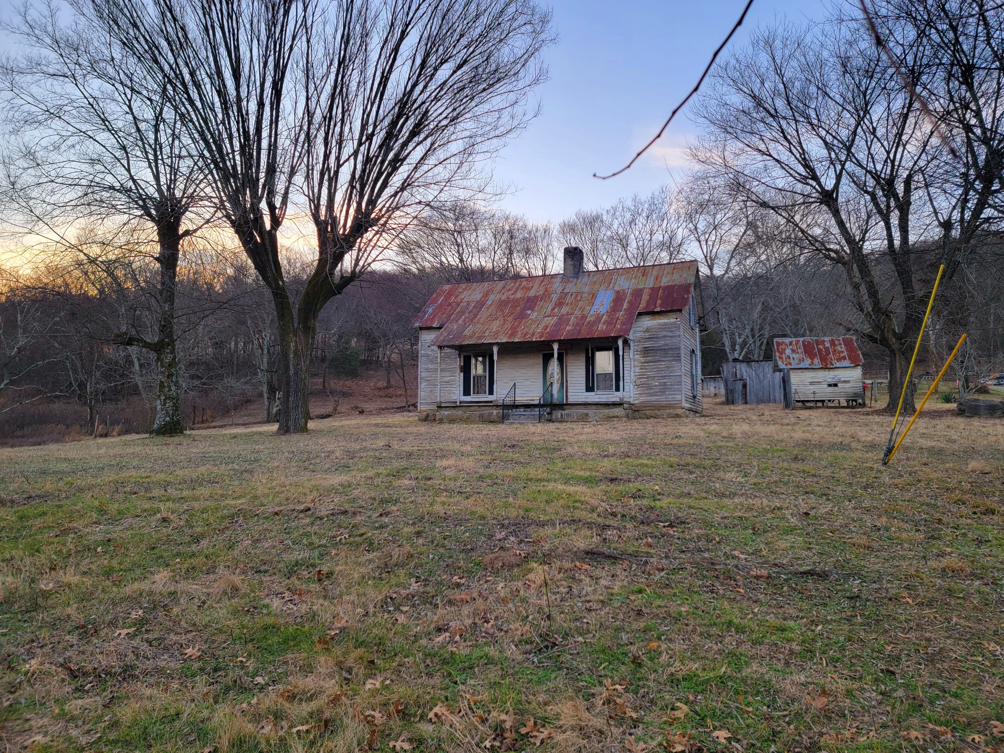 135 Lock 7 Lane Carthage, TN 37030 - Photo 4 of 19 a view of a house with a yard