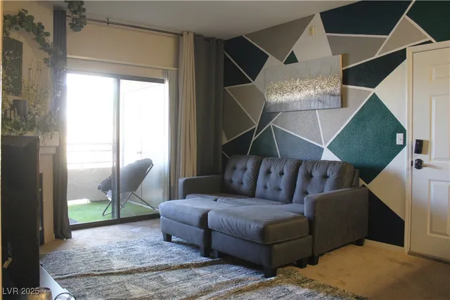$215,000 | 8250 North Grand Canyon Drive, Unit 2110, Las Vegas, NV 89166