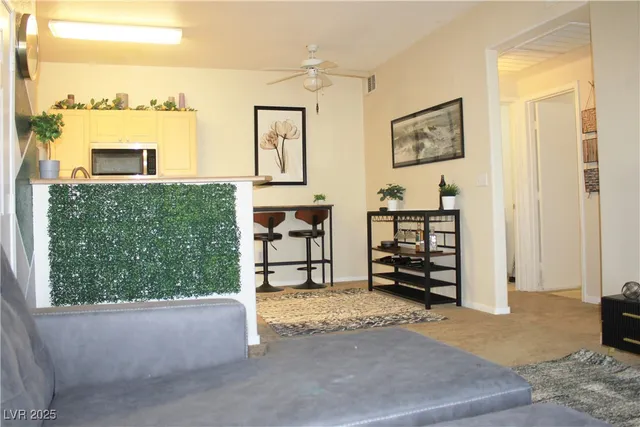 $215,000 | 8250 North Grand Canyon Drive, Unit 2110, Las Vegas, NV 89166