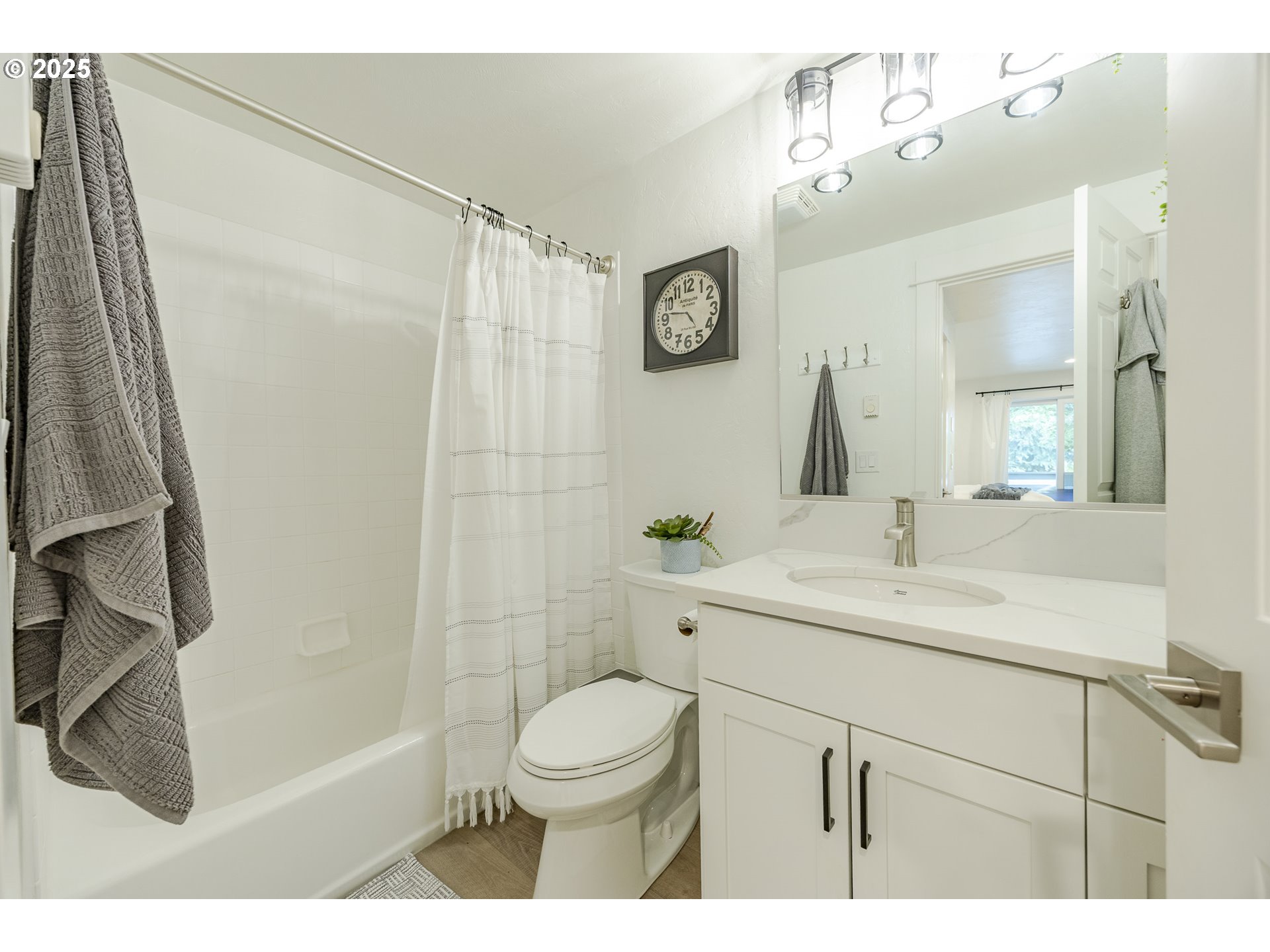 650 Harlow Road, Unit 209 Springfield, OR 97477 - Photo 30 of 36