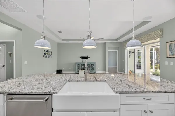 $500,000 | 5130 Admiral Pointe Drive, Apollo Beach, FL 33572