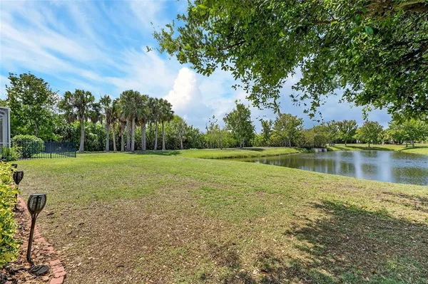 $500,000 | 5130 Admiral Pointe Drive, Apollo Beach, FL 33572