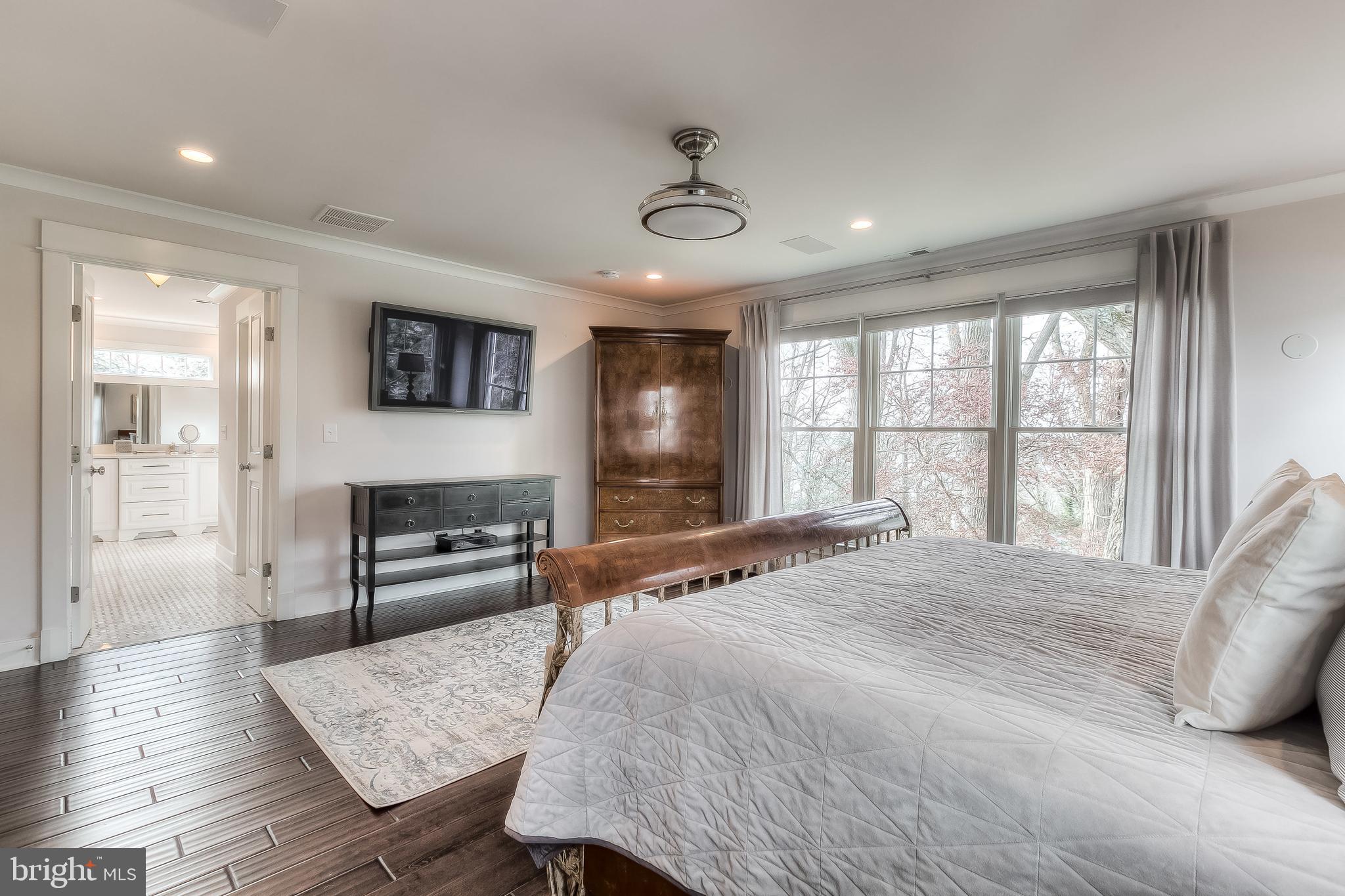 620 Old County Road Severna Park, MD 21146 - Photo 30 of 62 Master Bedroom w/ Winter water views