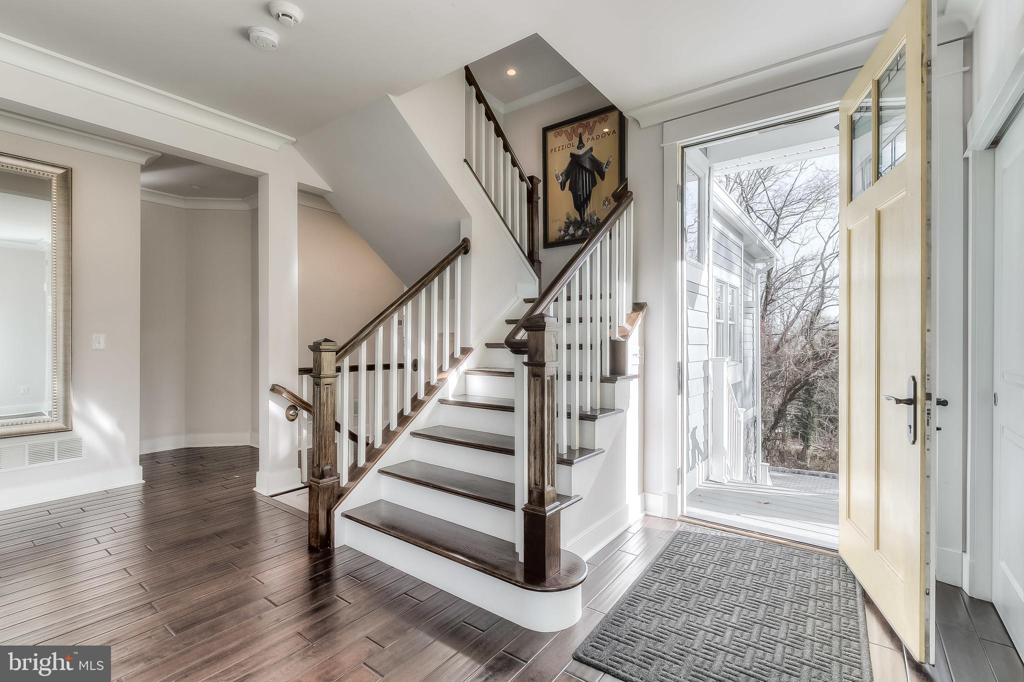 620 Old County Road Severna Park, MD 21146 - Photo 4 of 62 Stairs to upper level