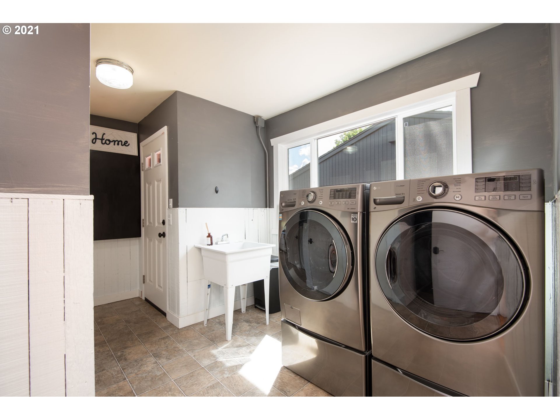 20385 Southwest Boones Ferry Road Tualatin, OR 97062 - Photo 17 of 32 Gallery Image 17