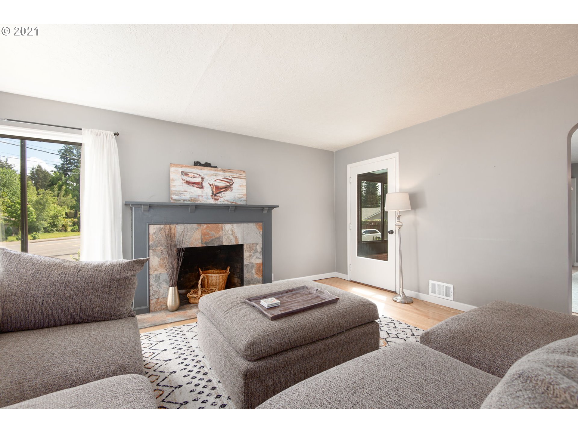20385 Southwest Boones Ferry Road Tualatin, OR 97062 - Photo 8 of 32 Gallery Image 8
