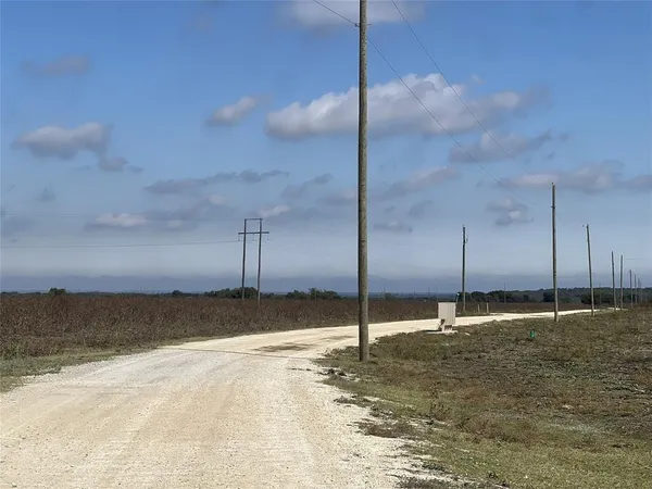 $165,000 | 450 Private Road 450, Grandview, TX 76050