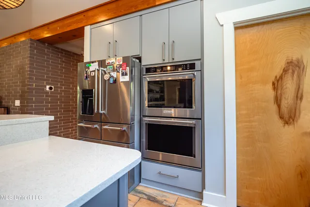 $595,000 | 2216 Southwood Road, Jackson, MS 39211