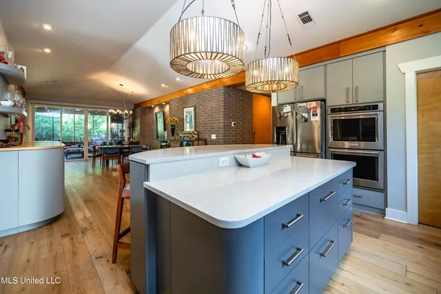 $595,000 | 2216 Southwood Road, Jackson, MS 39211