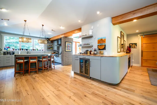 $595,000 | 2216 Southwood Road, Jackson, MS 39211