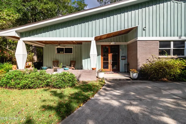 $595,000 | 2216 Southwood Road, Jackson, MS 39211