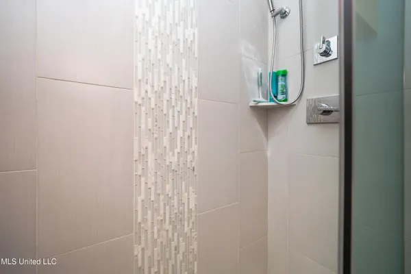 $595,000 | 2216 Southwood Road, Jackson, MS 39211