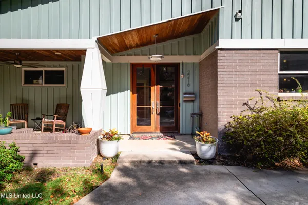 $595,000 | 2216 Southwood Road, Jackson, MS 39211