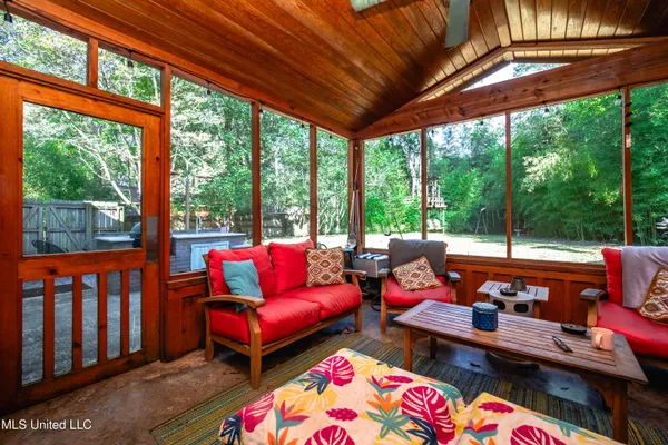 $595,000 | 2216 Southwood Road, Jackson, MS 39211