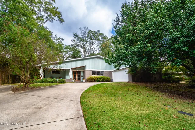 $595,000 | 2216 Southwood Road, Jackson, MS 39211