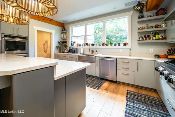 $595,000 | 2216 Southwood Road, Jackson, MS 39211