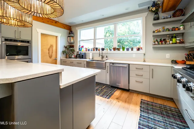 $595,000 | 2216 Southwood Road, Jackson, MS 39211