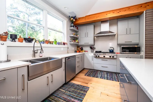 $595,000 | 2216 Southwood Road, Jackson, MS 39211