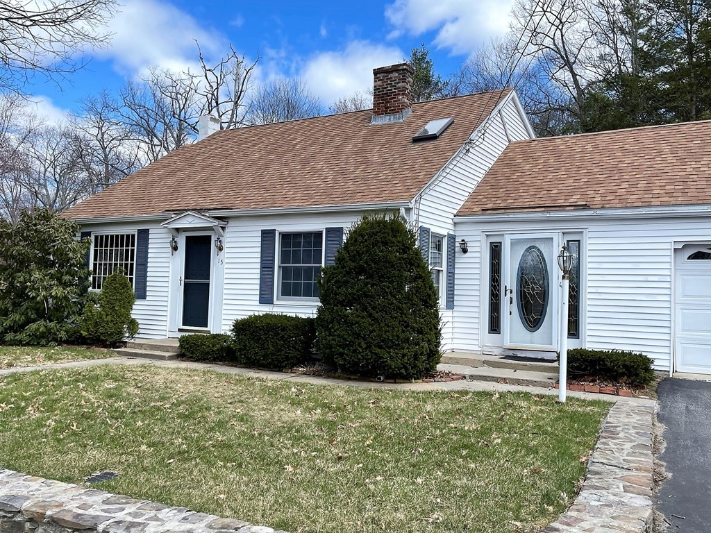 15 Shepard Road Sturbridge, MA 01566 - Photo 2 of 38 a front view of a house with garden
