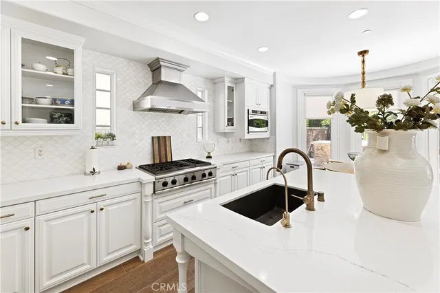 $4,288,000 | 54 Valley Terrace, Irvine, CA 92603