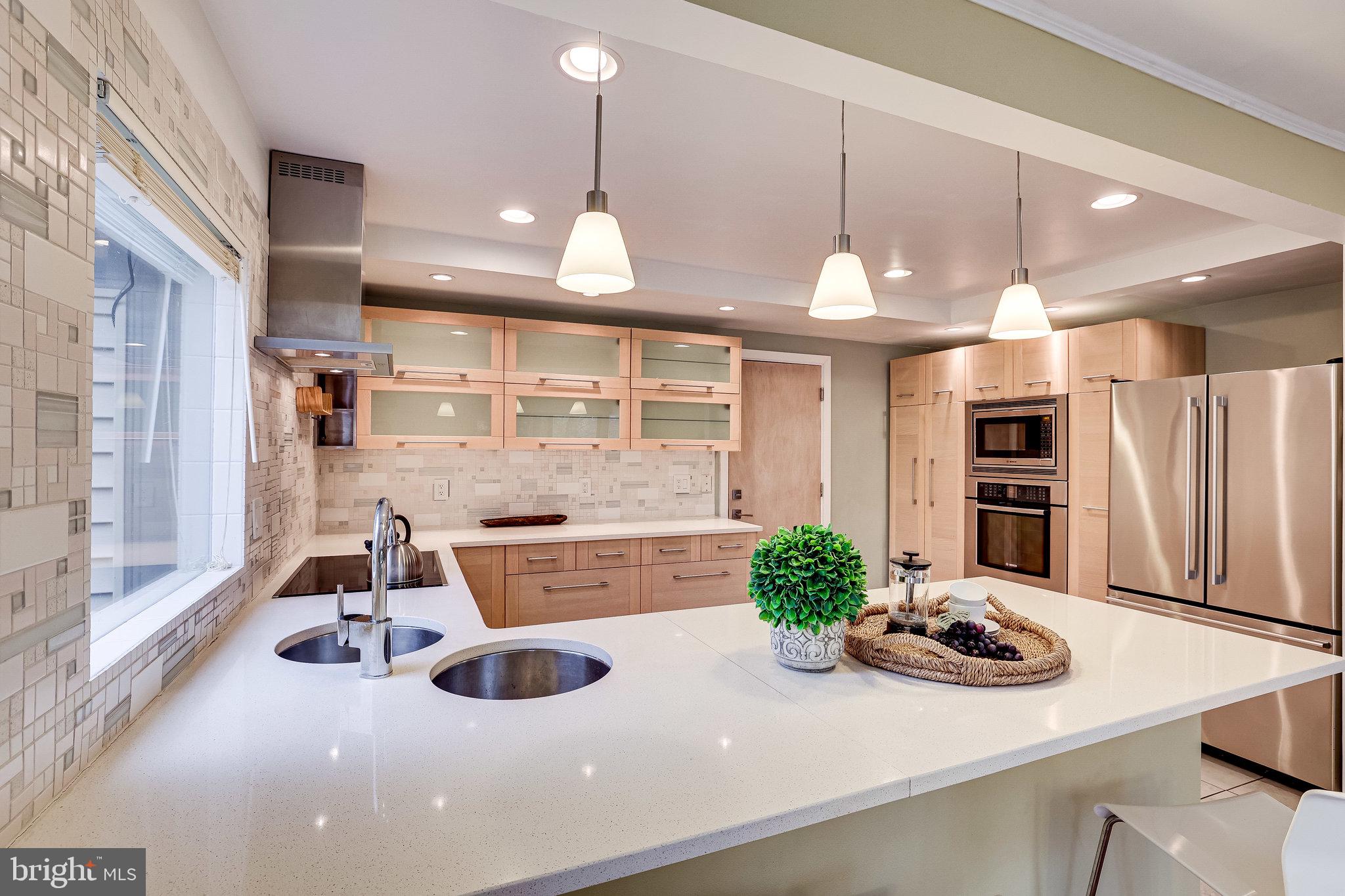 2517 Freetown Drive Reston, VA 20191 - Photo 19 of 71 Tons of cabinet space