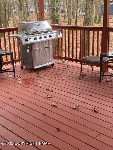 7 Wintergreen Trail Albrightsville, PA 18210 - Photo 11 of 17 grill rear deck
