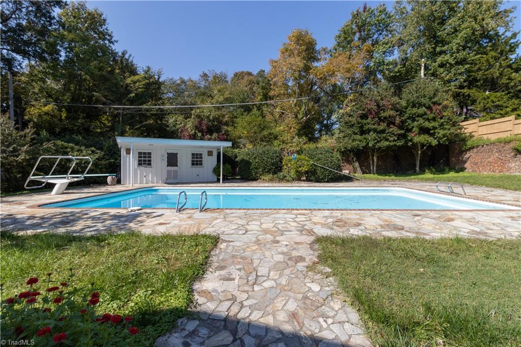 995 Nottingham Road High Point, NC 27262 - Photo 20 of 28 Gallery Image 20